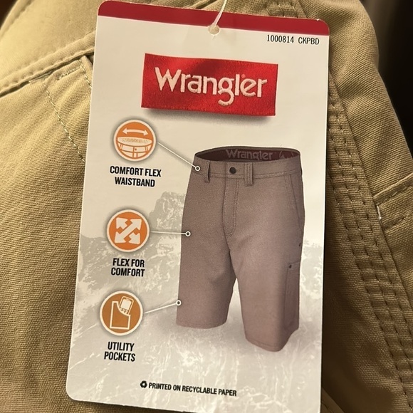 Wrangler Men's Performance Utility Short 112316174 Elmwood Relaxed Fit NWT - Picture 4 of 4